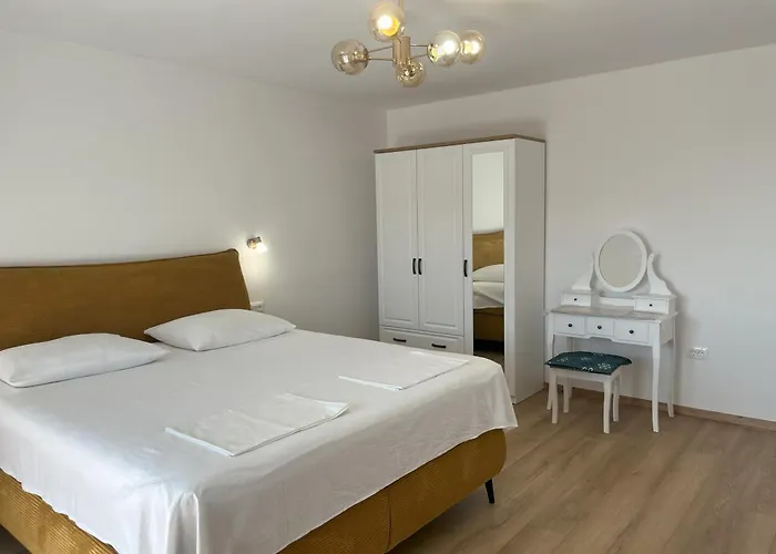 Cecilija Appartement Makarska